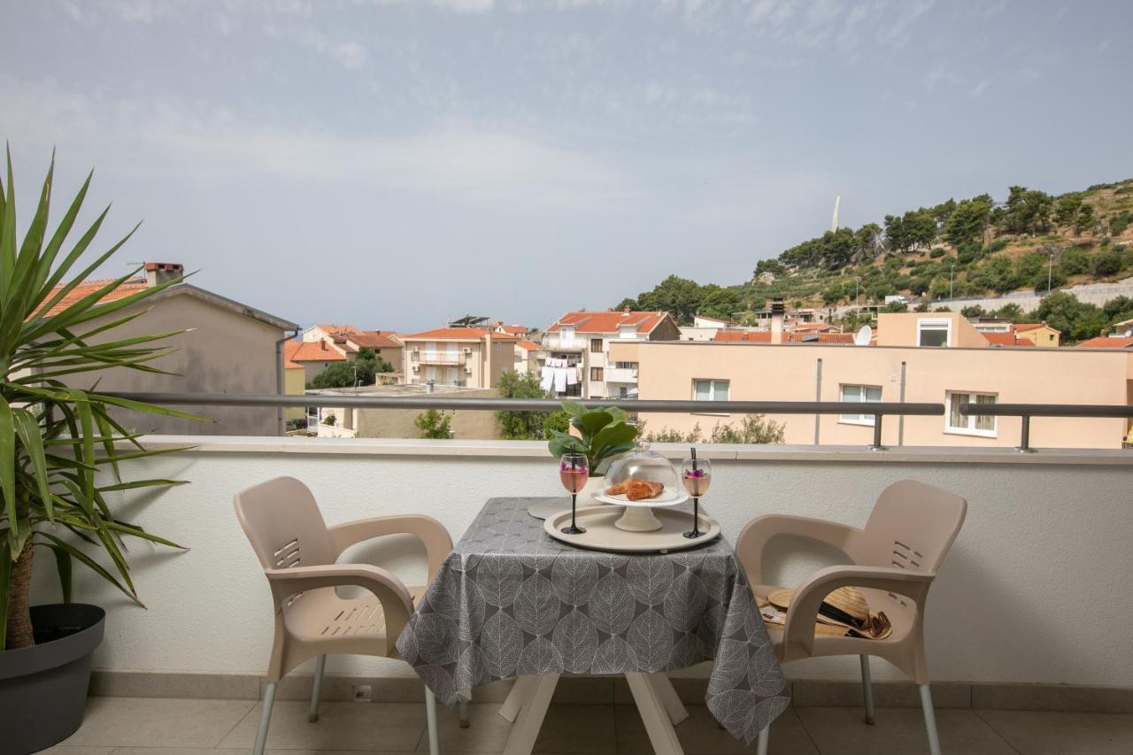Sea View M Apartma *