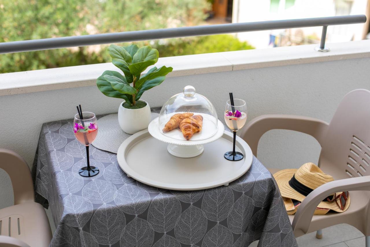 Sea View M Apartma
