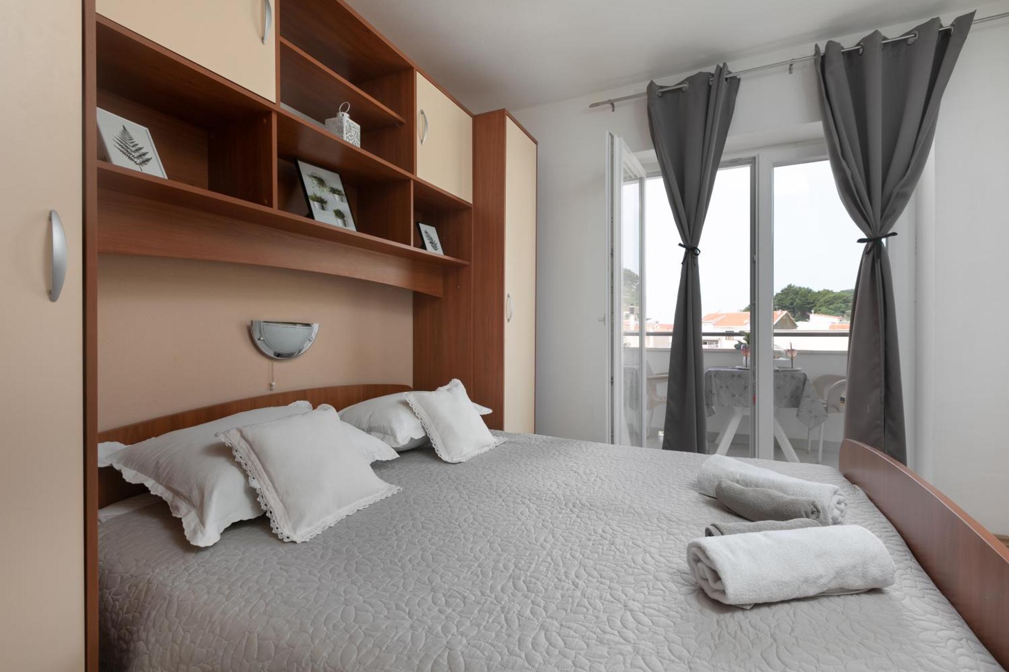 Sea View M Apartment *
